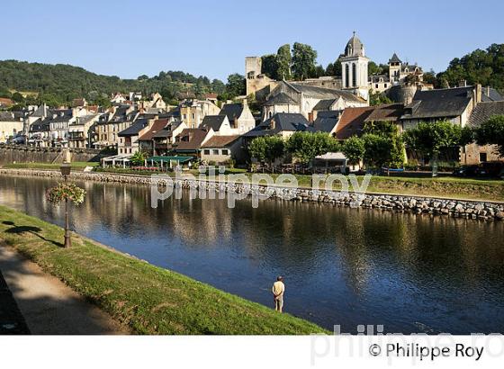 MONTIGNAC SUR VEZERE, VALLEE DE LA VEZERE, PERIGORD NOIR, DORDOGNE, FRANCE (24F03329.jpg)