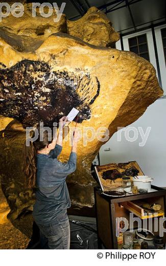 ATELIER, EXPO LASCAUX 3, MONTIGNAC, PREHISTOIRE, VALLEE VEZERE, PERIGORD NOIR, DORDOGNE (24F03713.jpg)