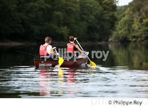 DESCENTE DE LA DORDOGNE EN CANOE, PERIGORD NOIR. (24F03812.jpg)