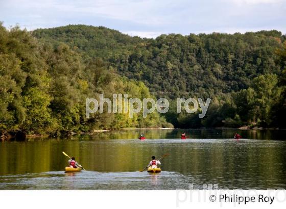 DESCENTE DE LA DORDOGNE EN CANOE, PERIGORD NOIR. (24F03827.jpg)