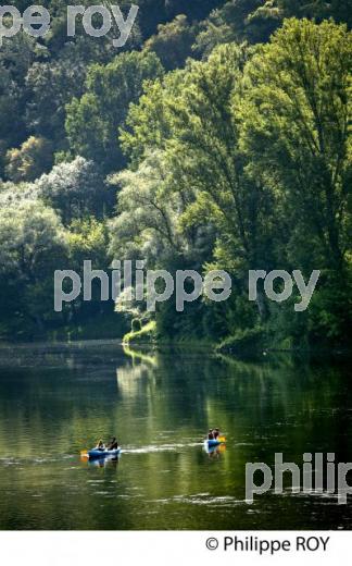 DESCENTE DE LA DORDOGNE EN CANOE, PERIGORD NOIR. (24F04004.jpg)