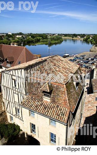 BERGERAC ET LA DORDOGNE, PERIGORD, DORDOGNE, FRANCE (24F05014.jpg)