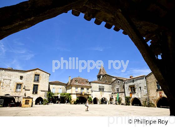 BASTIDE DE MONPAZIER, PERIGORD POURPRE, DORDOGNE, FRANCE (24F05904.jpg)