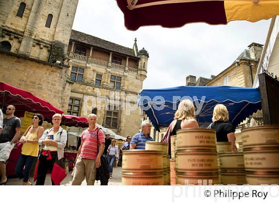 MARCHE, VIEUX SARLAT, PERIGORD, DORDOGNE, FRANCE (24F06017.jpg)