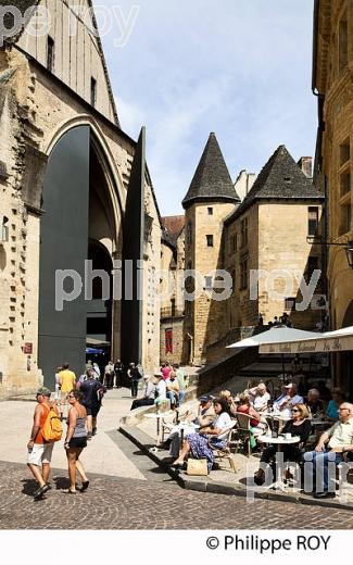 MARCHE COUVERT, SARLAT, PERIGORD, DORDOGNE, FRANCE (24F06025.jpg)