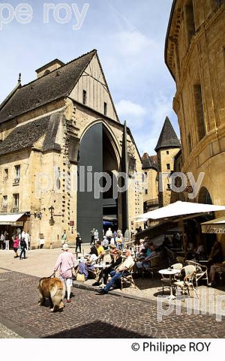 MARCHE COUVERT, SARLAT, PERIGORD, DORDOGNE, FRANCE (24F06026.jpg)