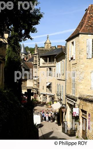 VIEUX SARLAT, PERIGORD, DORDOGNE, FRANCE (24F06118.jpg)