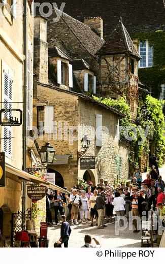 VIEUX SARLAT, PERIGORD, DORDOGNE, FRANCE (24F06119.jpg)