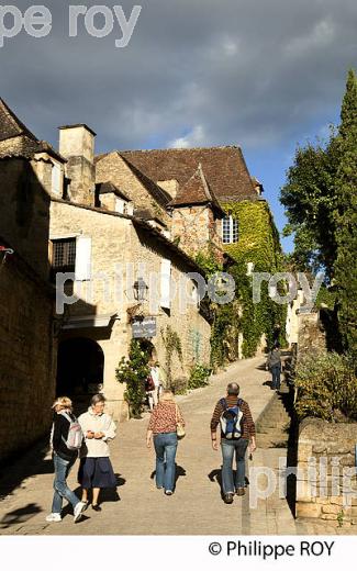 VIEUX SARLAT, PERIGORD, DORDOGNE, FRANCE (24F06121.jpg)