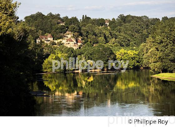 HAMEAU DE BIGARROQUE ET LA DORDOGNE, PRES DE LIMEUIL, PERIGORD NOIR. (24F06611.jpg)