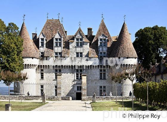 CHATEAU DE MONBAZILLAC,  VALLEE DE LA DORDOGNE, PERIGORD POURPRE. (24F07235.jpg)