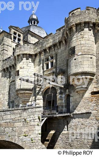 CHATEAU DE  HAUTEFORT, VALLEE DE L' AUVEZERE, PERIGORD NOIR, DORDOGNE. (24F07826.jpg)