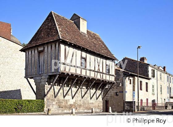L' ESCHIF, CITE MEDIEVALE  DE PERIGUEUX, DORDOGNE. (24F08912.jpg)