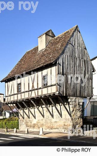 L' ESCHIF, CITE MEDIEVALE  DE PERIGUEUX, DORDOGNE. (24F08914.jpg)