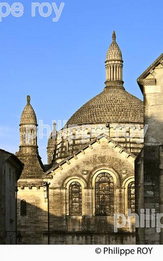 CATHEDRALE SAINT FRONT, CITE MEDIEVALE  DE PERIGUEUX, DORDOGNE. (24F08938.jpg)