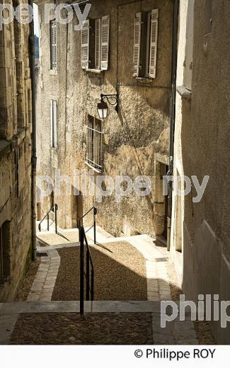 ESCALIERS DE LA RUE DE L' ABREUVOIR , CITE MEDIEVALE  DE PERIGUEUX (24F09134.jpg)