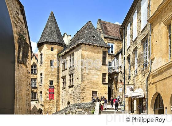 MANOIR DE GISON, VILLE DE  SARLAT , PERIGORD NOIR , VALLEE DE LA  DORDOGNE. (24F09511.jpg)