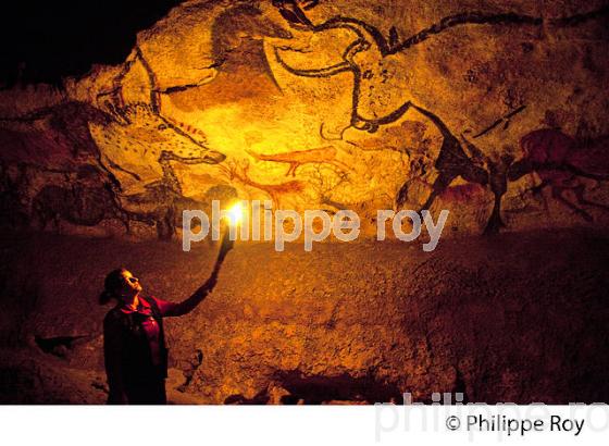 LASCAUX II, RECONSTITUTION DE LA GROTTE PREHISTORIQUE DE LASCAUX, DORDOGNE. (24F10016.jpg)
