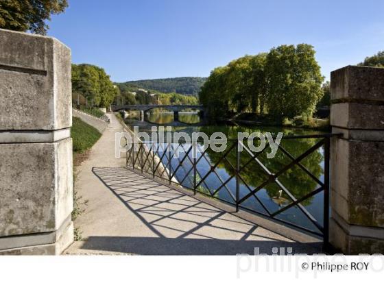 LE DOUBS ET SES RIVES, BESANCON, DOUBS, FRANCE (25F00424.jpg)