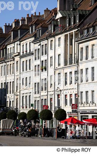 HOTELS PARTICULIERS ET IMMEUBLES, BESANCON, FRANCE (25F00508.jpg)
