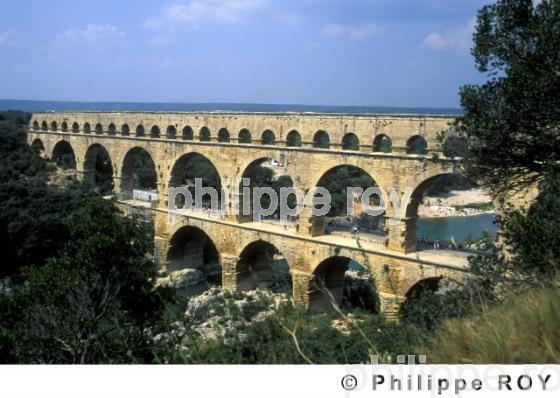 Le pont du Gard (30F00102.jpg)