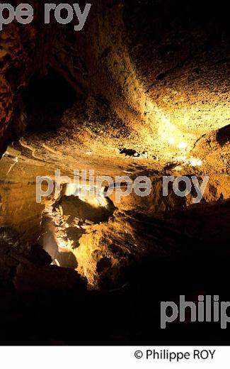 LA GROTTE DE TRABUC, COMMUNE DE MIALET , VALLEE DU GARDON DE MIALET,  CEVENNES, GARD. (30F00510.jpg)