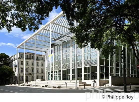 LE CARRE D' ART, MUSEE D' ART CONTEMPORAIN,   NIMES, GARD, LANGUEDOC. (30F01527.jpg)