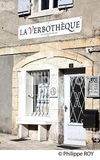 LA VERBOTHEQUE DE DICK ANNEGARN, LES AMIS DU VERBE, VILLAGE DE SAINT MARTORY ,  VIA GARONA, COMMINGES. (31F02424.jpg)