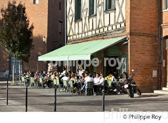 PLACE DE LA DAURADE, QUAI DE LA GARONNE, TOULOUSE. (31F03124.jpg)