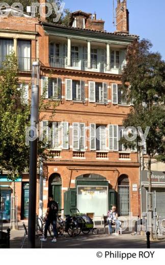PLACE DE LA DAURADE, QUAI DE LA GARONNE, QUARTIER CAPITOLE, TOULOUSE. (31F03138.jpg)