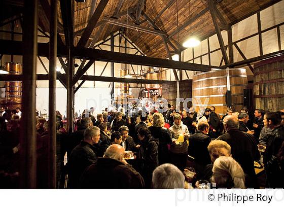 FETE DE LA FLAMME DE L' ARMAGNAC AU  CHATEAU DE LAUBADE,   BAS-ARMAGNAC, GERS. (32F01306.jpg)