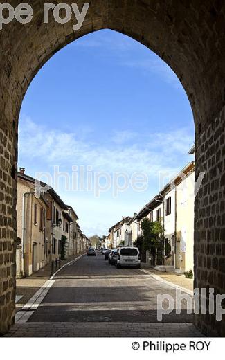 VILLAGE FORTIFIE DE BARRAN, BASTIDE DE GASCOGNE, GERS. (32F01338.jpg)
