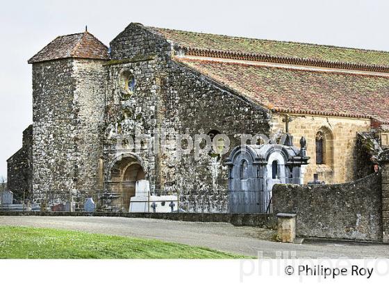 VILLAGE FORTIFIE DE BASSOUES, BASTIDE DE GASCOGNE, GERS. (32F01424.jpg)