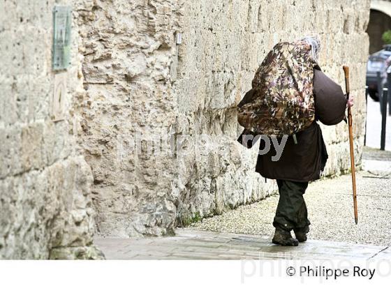 VILLAGE FORTIFIE DE LA ROMIEU, GASCOGNE, GERS. (32F01626.jpg)