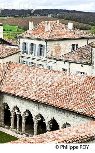 VILLAGE FORTIFIE DE LA ROMIEU, GASCOGNE, GERS. (32F01632.jpg)