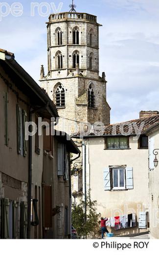 CITE FORTIFIEE DE MAUVEZIN, GASCOGNE, GERS. (32F01801.jpg)