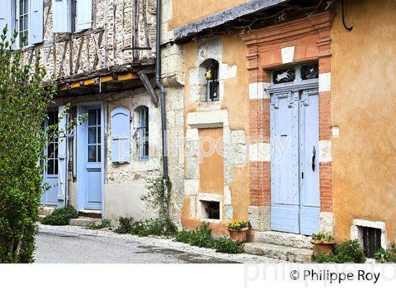 VILLAGE FORTIFIE DE SARRANT, GASCOGNE, GERS. (32F01839.jpg)