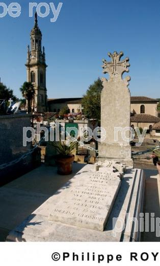 Tombe de Toulouse-Lautrec (33F03915.jpg)