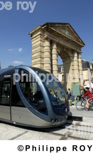 Le tramway de Bordeaux (33F04317.jpg)