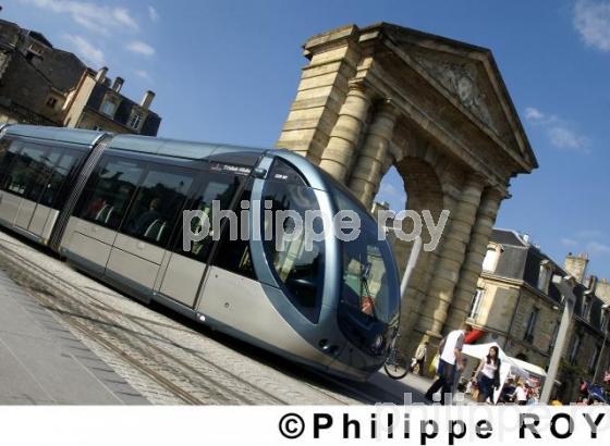 Le tramway de Bordeaux (33F04335.jpg)
