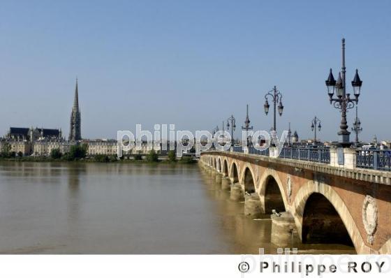 Pont de Pierre - Bordeaux (33F05819.jpg)