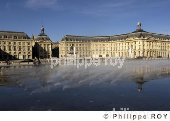 Place de la Bourse - Bordeaux (33F07104.jpg)