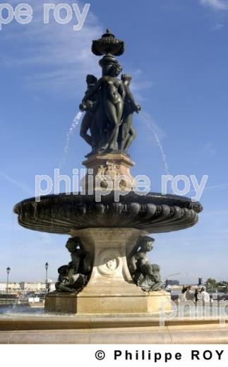 Fontaine - Bordeaux (33F07107.jpg)