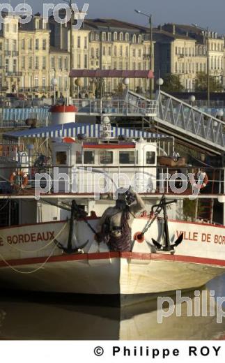 Quai des Chartrons - Bordeaux (33F07417.jpg)