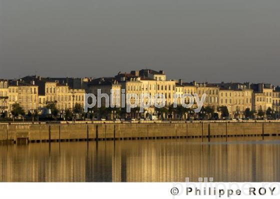 Quai des Chartrons - Bordeaux (33F07421.jpg)