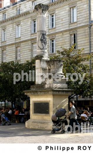Place Camille Jullian - Bordeaux (33F07705.jpg)