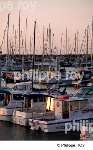 Port Mdoc - Gironde (33F10921.jpg)