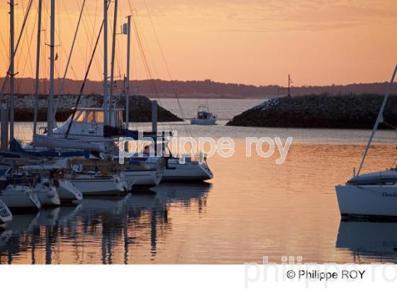 Port Mdoc - Gironde (33F11131.jpg)