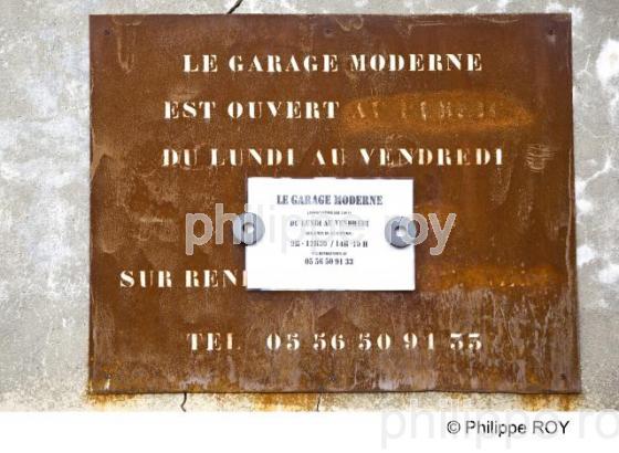GARAGE MODERNE, CAFE ET LIEU CULTUREL, BORDEAUX, FRANCE (33F14523.jpg)