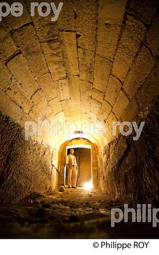 SOUTERRAIN A SAINT EMILION (33F16117.jpg)